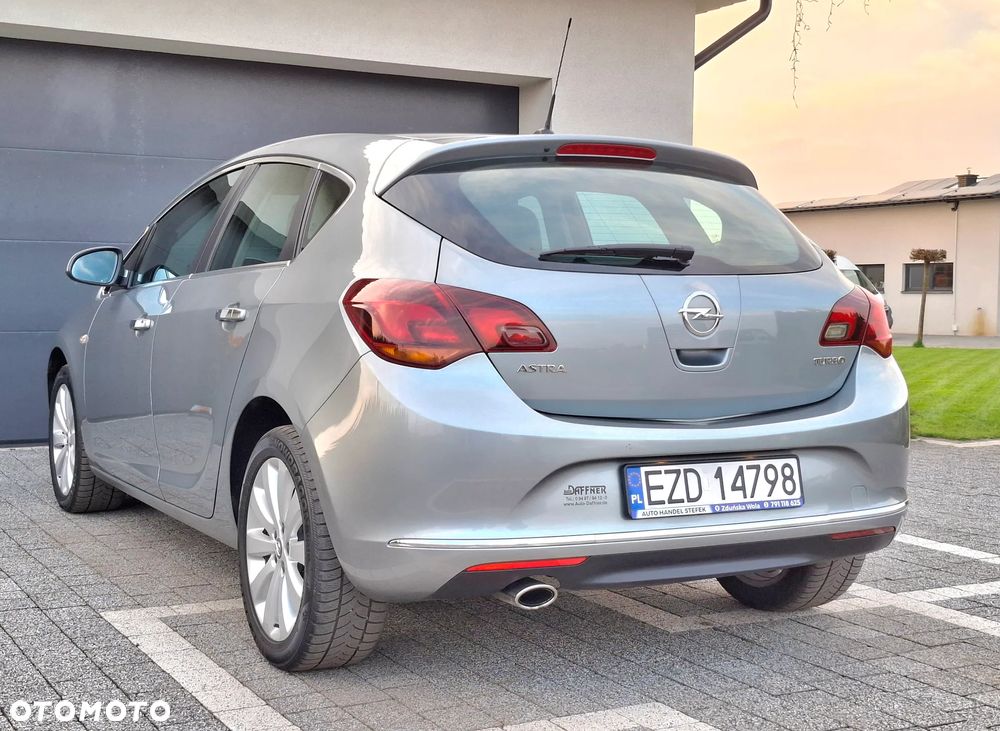 Opel Astra 1.4 T Cosmo - 13