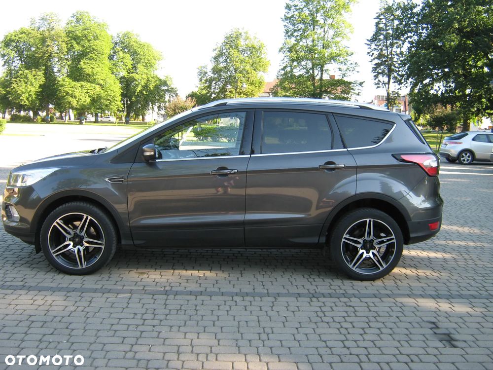 Ford Kuga 2.0 TDCi 2x4 Titanium - 2