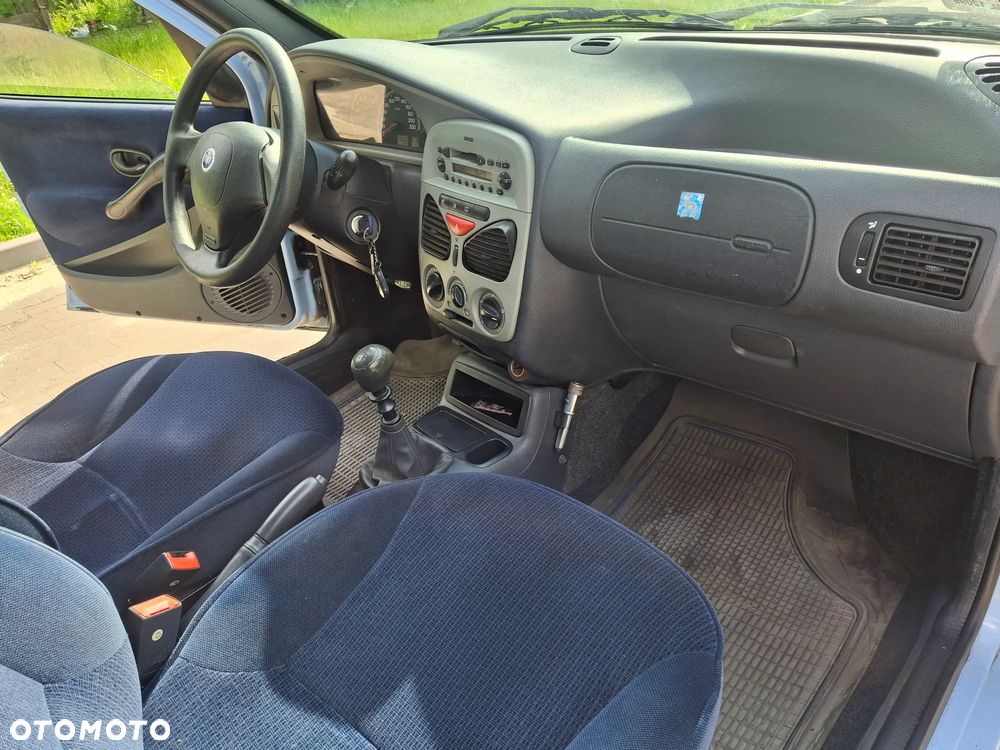 Fiat Albea 1.2 16V Actual / EL - 18