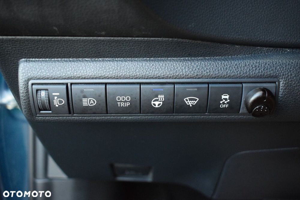 Toyota Corolla 1.8 Hybrid Comfort - 16