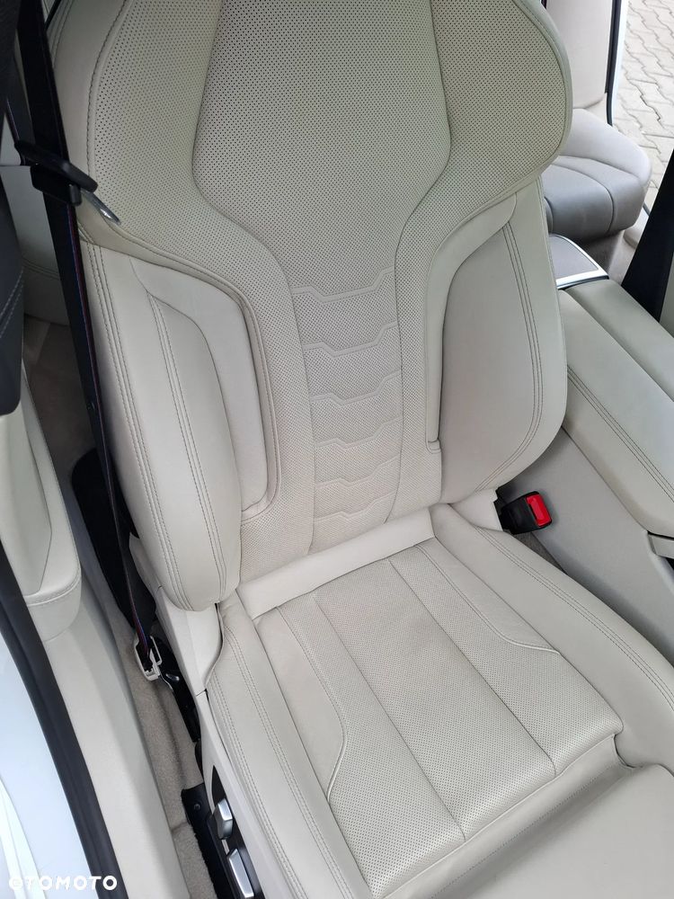 BMW Seria 8 - 10
