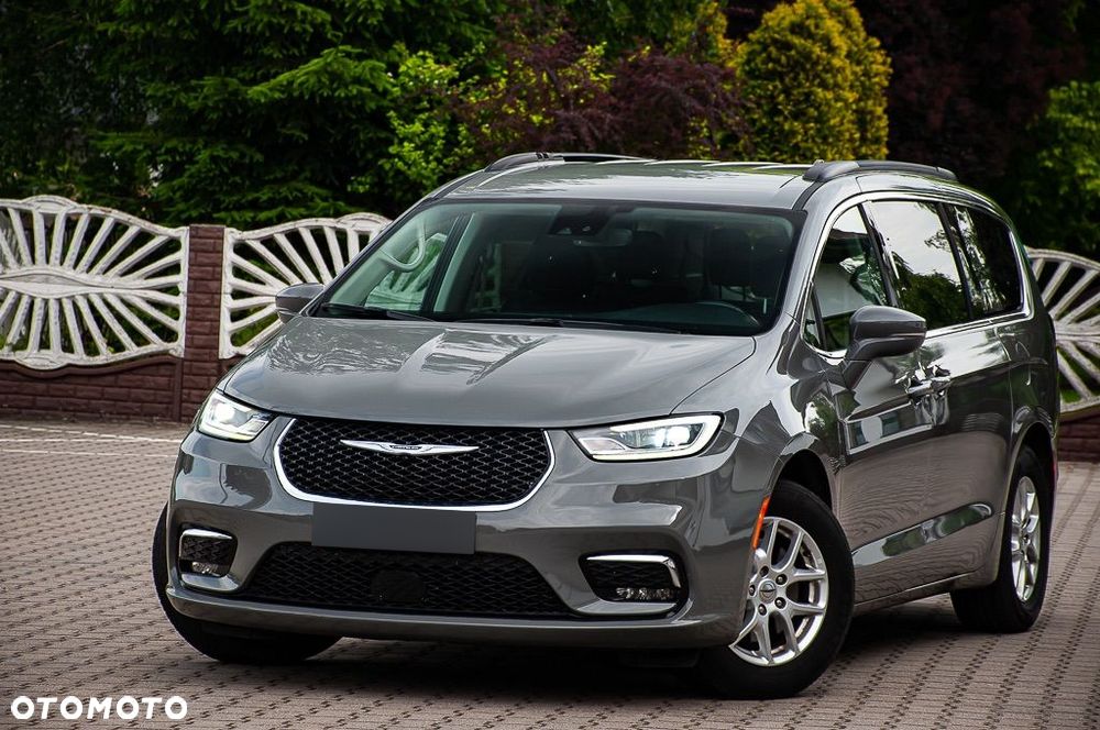 Chrysler Pacifica - 10