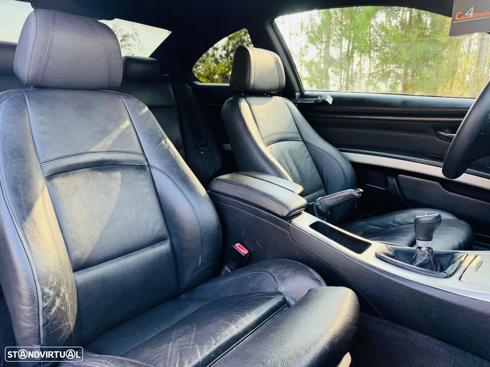 BMW 320 d Coupe - 36