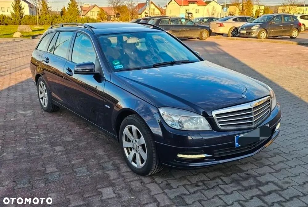 Mercedes-Benz Klasa C 200 CGI BlueEff Avantgarde - 1