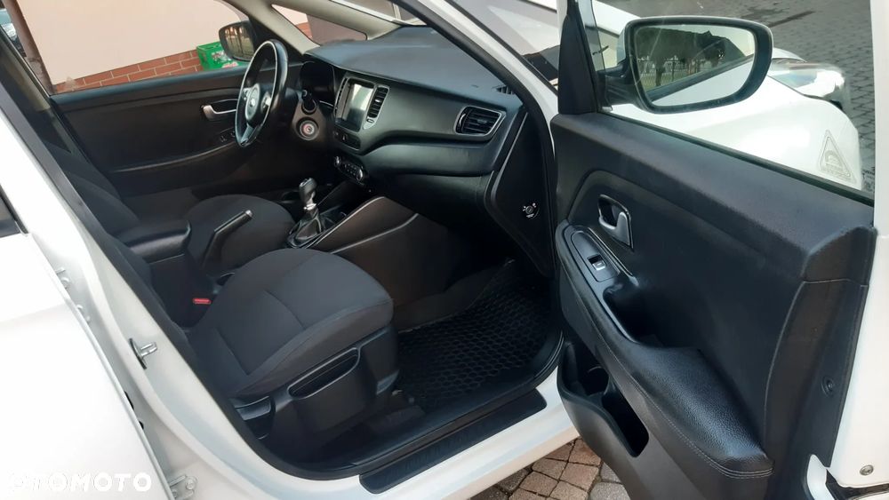 Kia Carens 1.7 CRDi L - 27