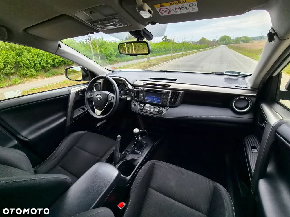 Toyota RAV4 2.0 D-4D Premium 4x2 - 24
