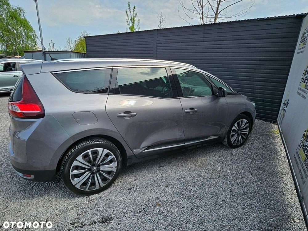 Renault Grand Scenic - 21