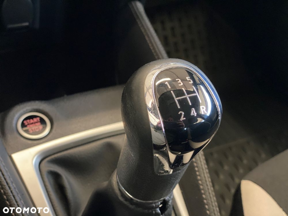 Nissan Micra 1.0 Acenta - 29