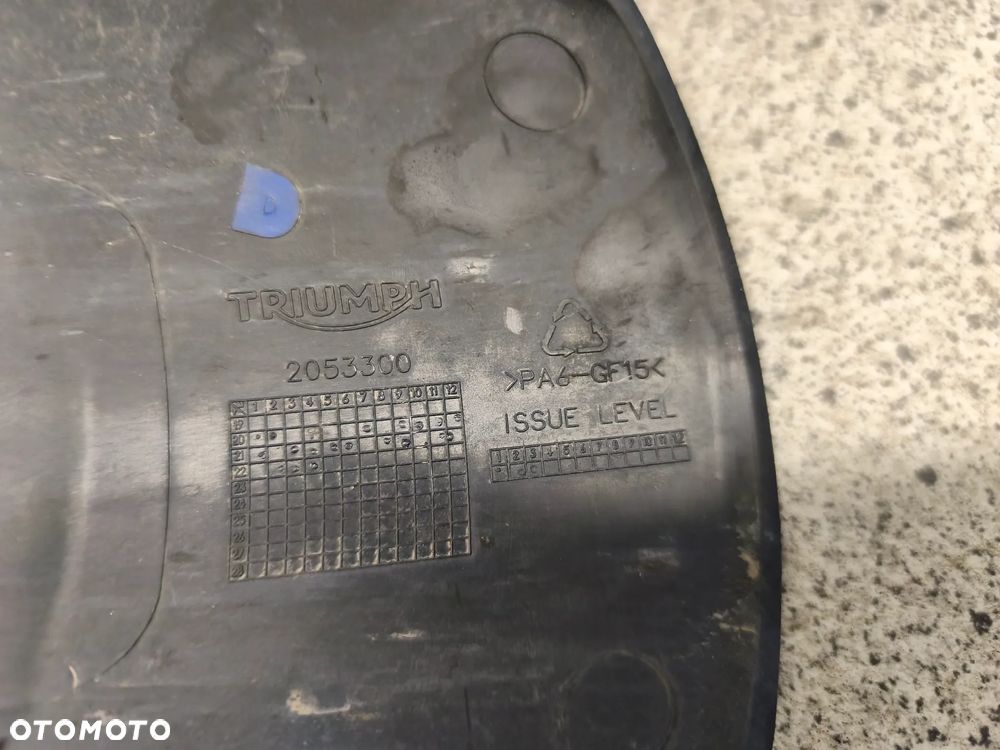 Błotnik tył, tylny, osłona łańcucha Triumph Trident 660 2022 - 13
