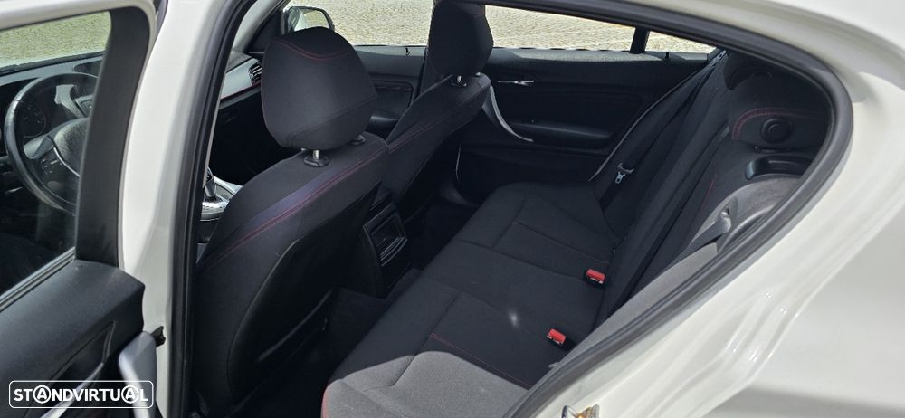 BMW 118 dA Line Sport - 16