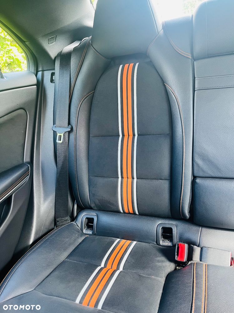 Mercedes-Benz CLA 250 7G-DCT AMG Line - 6