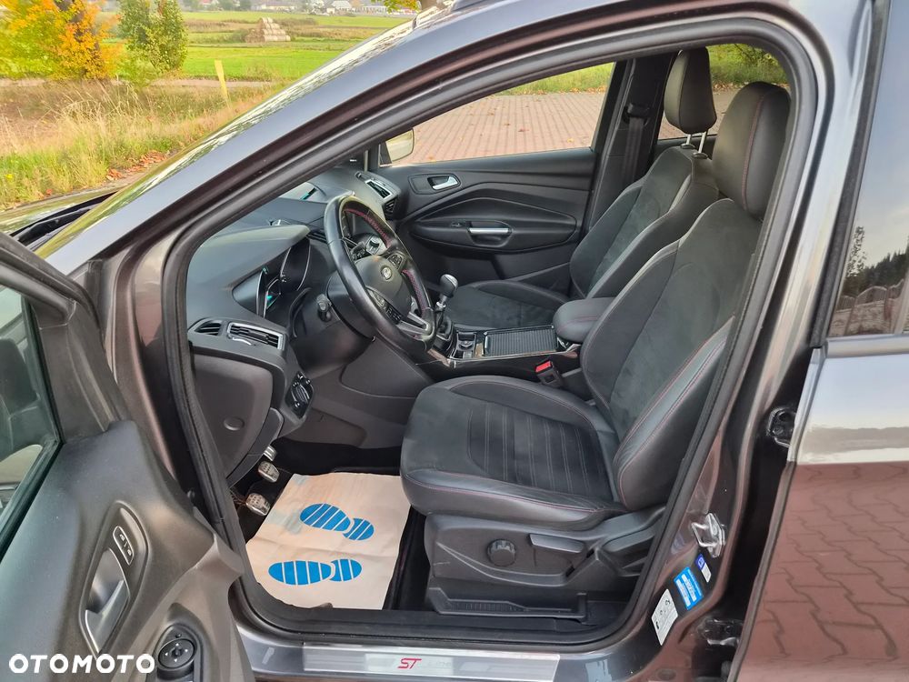 Ford Kuga 2.0 TDCi 4x4 ST-Line - 16
