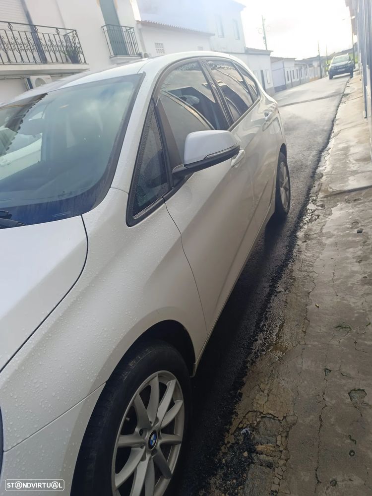 BMW 216 Active Tourer d Luxury Line - 3