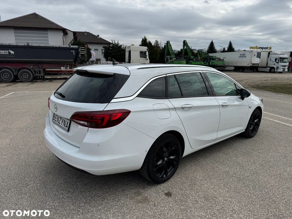 Opel Astra 1.4 T Dynamic S&S - 8