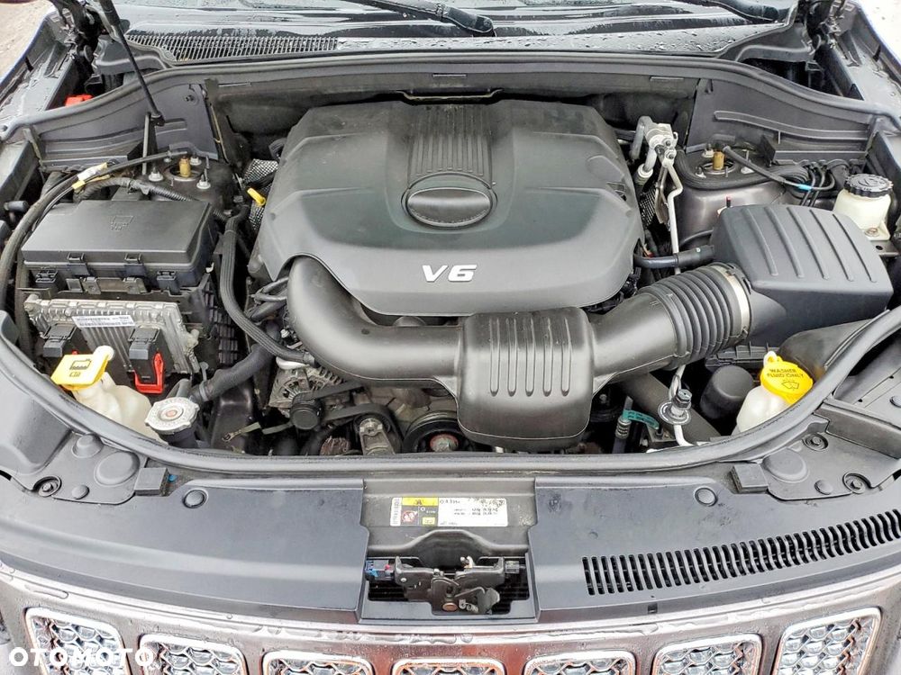 Jeep Grand Cherokee - 12