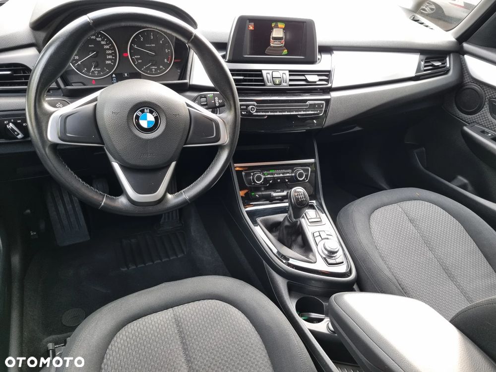 BMW Seria 2 216d Sport Line - 26