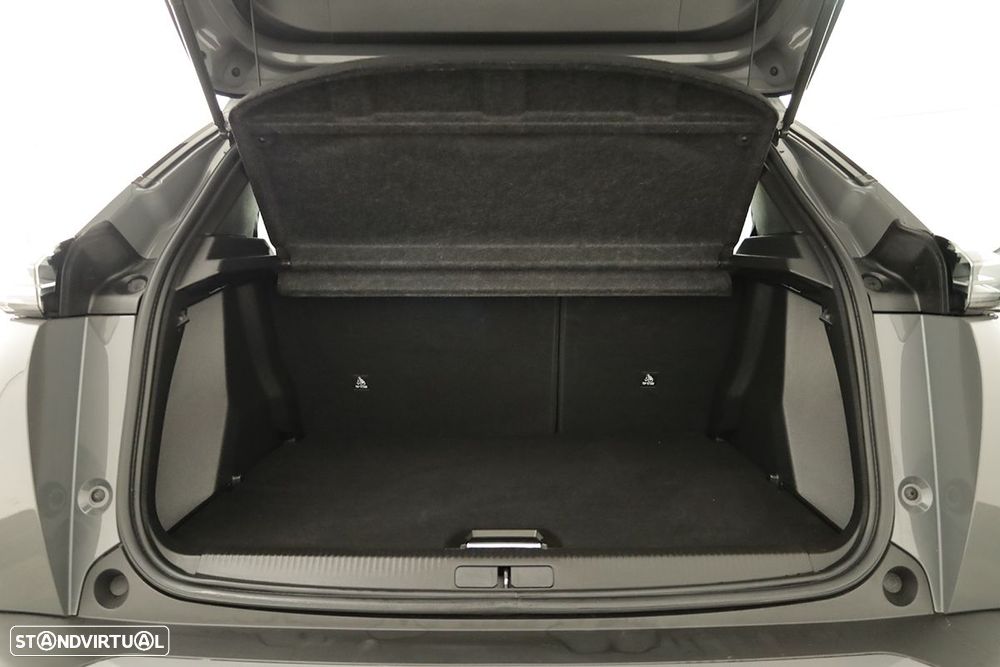 Peugeot 2008 1.2 PureTech Allure - 24