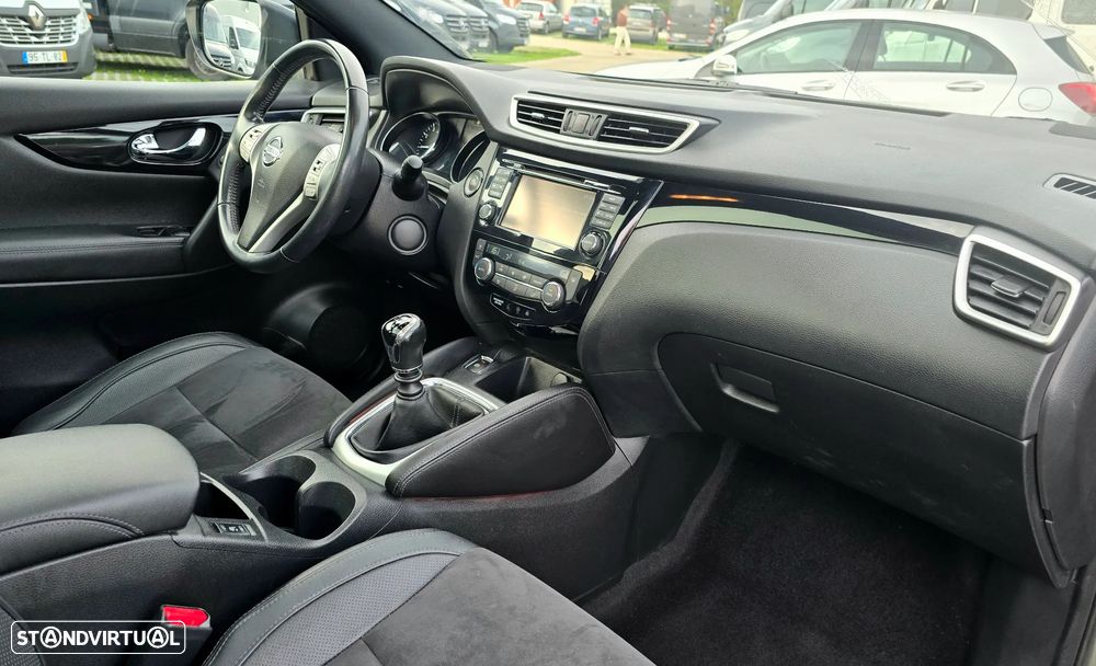 Nissan Qashqai 1.2 DIG-T N-Vision - 25