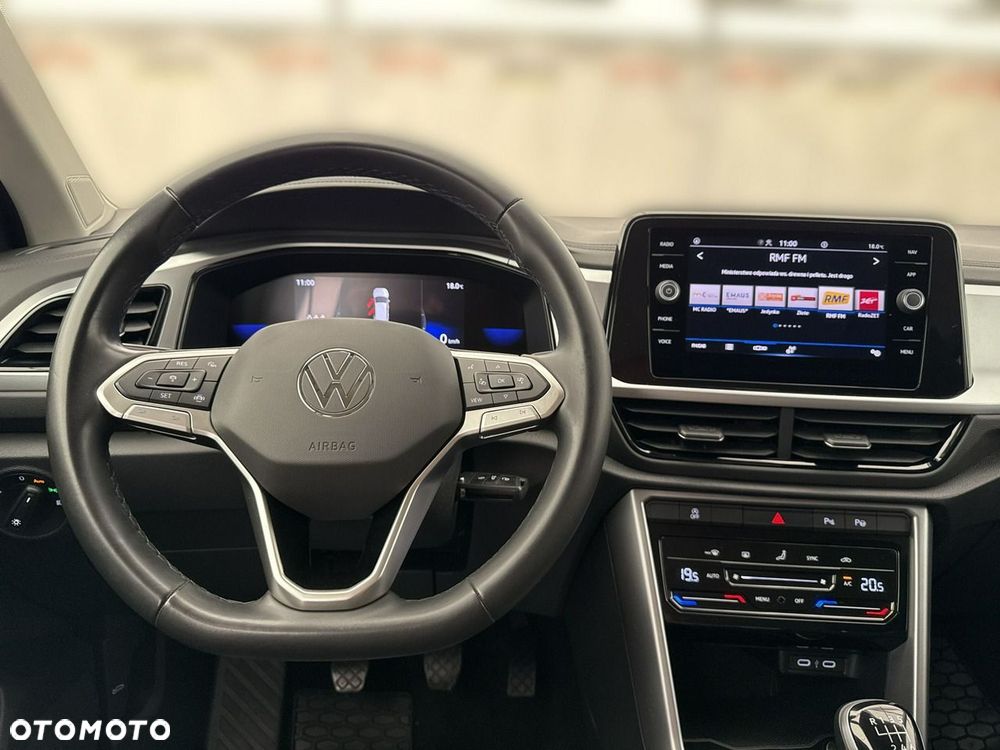 Volkswagen T-Roc - 15