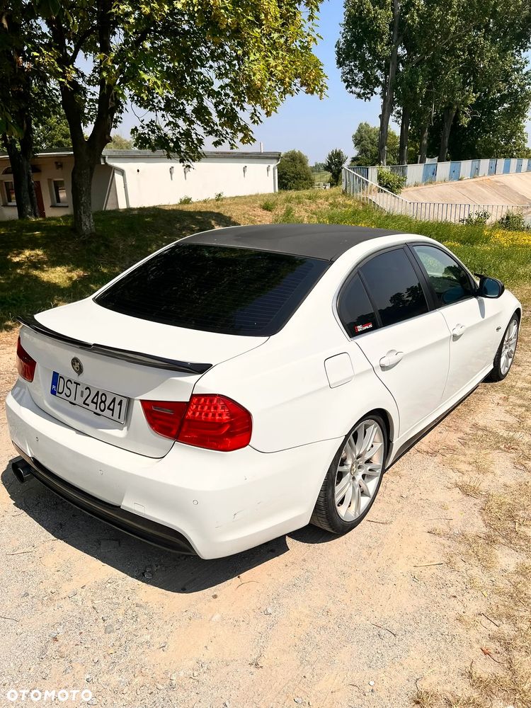 BMW Seria 3 330i - 3
