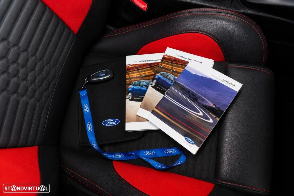 Ford Focus 2.0 EcoBoost ST c/ Pack Pele Desportiva - 24