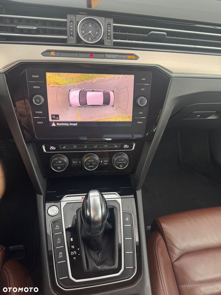Volkswagen Passat - 15