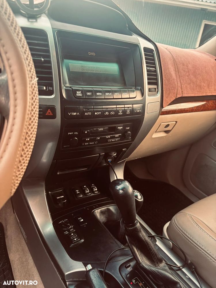 Toyota Land Cruiser 3.0 TD-4D Aut VX - 10