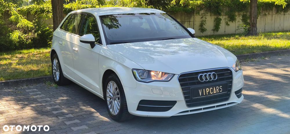 Audi A3 Sportback 1.6 TDI Attraction - 4