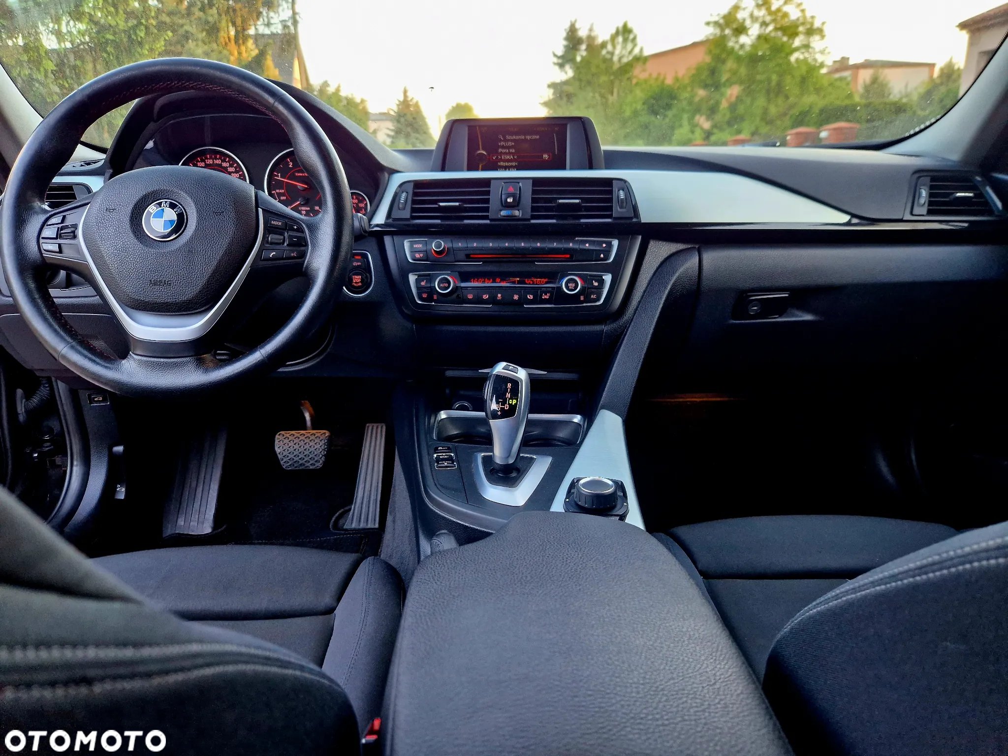 BMW Seria 3 320d Touring Sport Line - 10