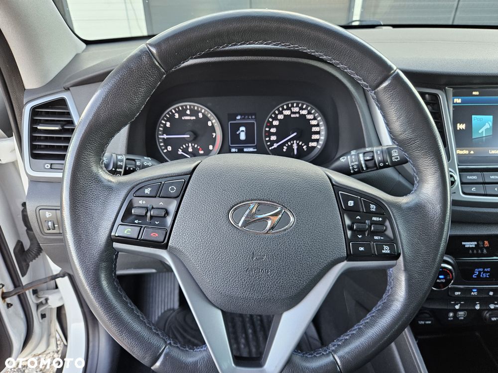 Hyundai Tucson 1.6 GDI BlueDrive GO 2WD - 33