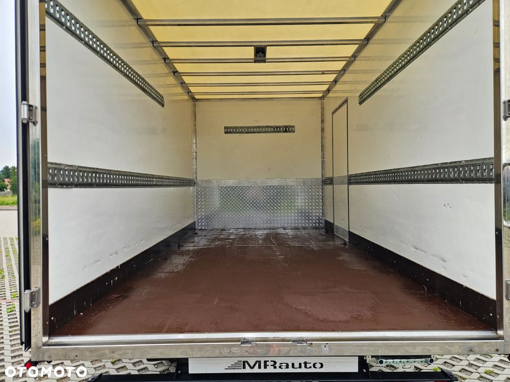 Iveco Daily 35-150, Kontener 8 palet - 16