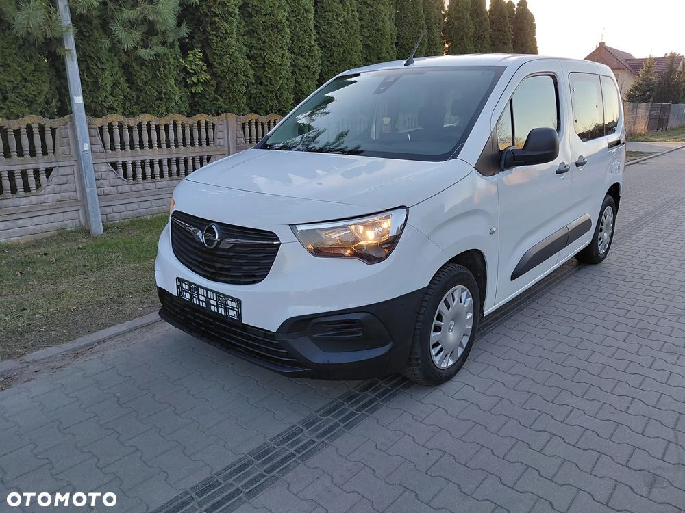 Opel Combo 1.5 D Start/Stop - 1