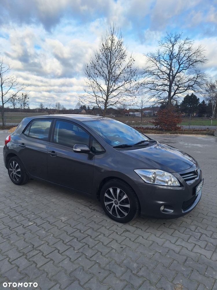 Toyota Auris 1.33 VVT-i - 2