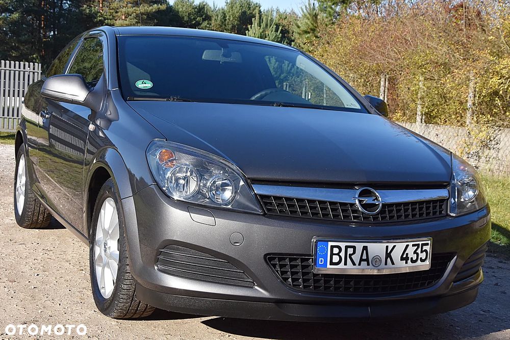 Opel Astra III GTC 1.4 Enjoy - 11