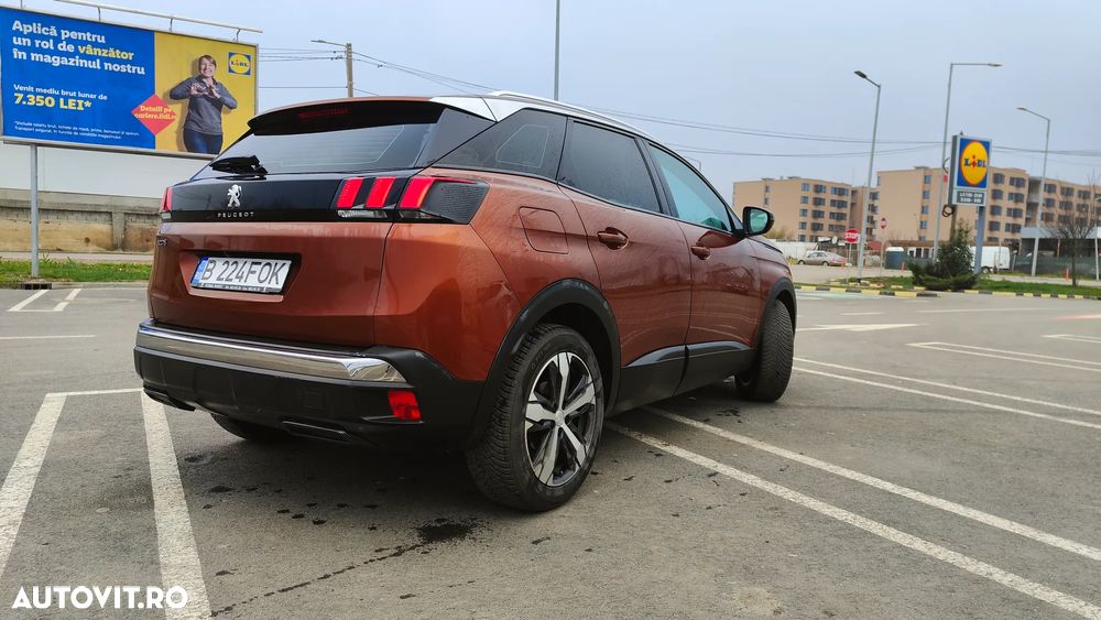 Peugeot 3008 1.6 BlueHDI S&S EAT6 Allure - 4