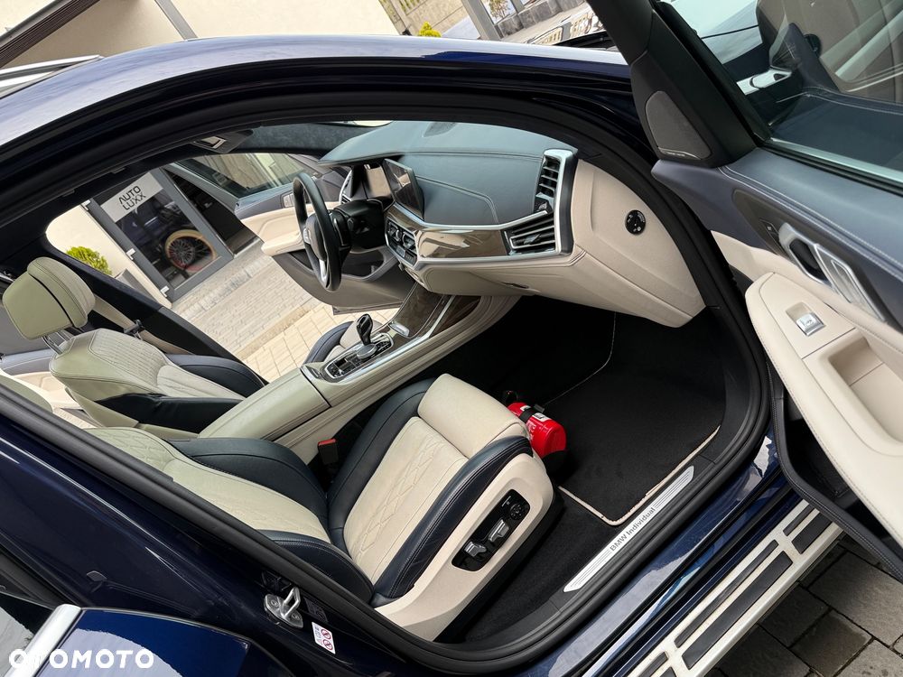 BMW X7 xDrive40i - 12