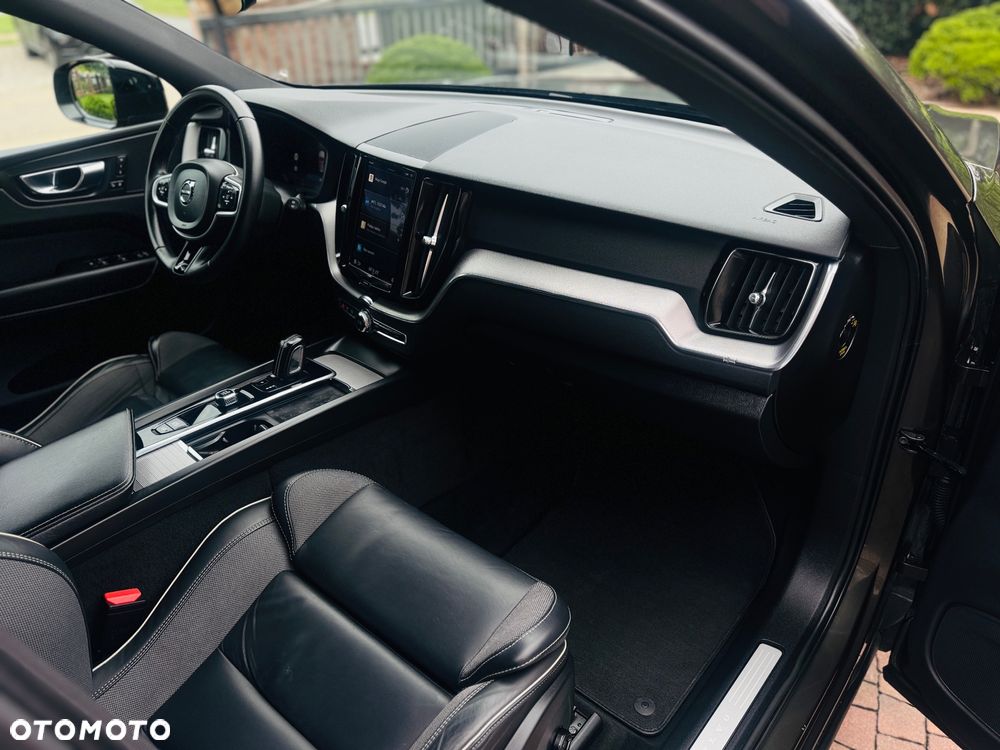 Volvo XC 60 B4 D AWD Geartronic RDesign - 13