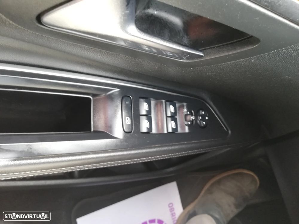 Peugeot 5008 BlueHDI 130 Allure Pack - 17