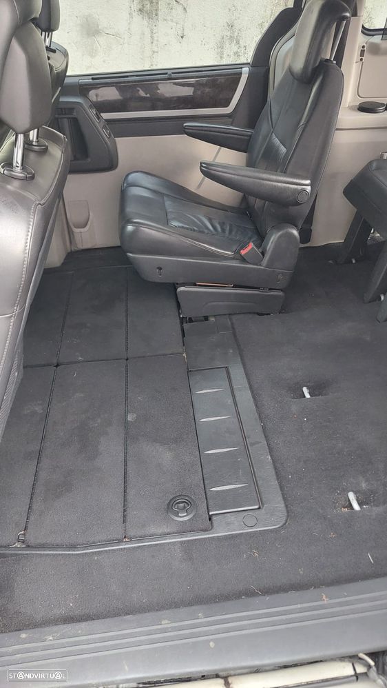Chrysler Grand Voyager 2.8 CRD ATX Limit. Stow Go - 12