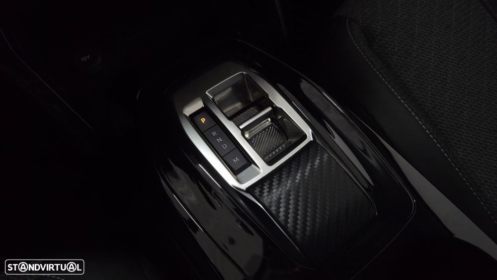 Peugeot 208 - 14