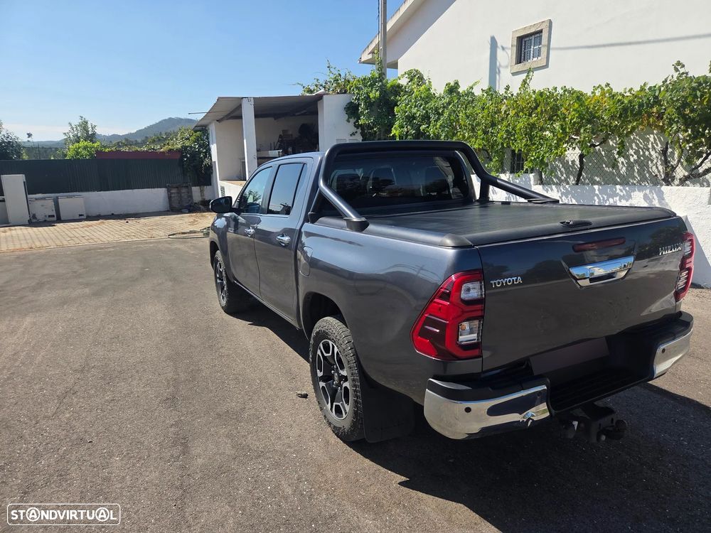 Toyota Hilux 2.4 D-4D 4WD CD CM - 11