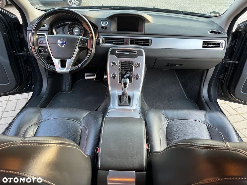 Volvo V70 D3 Geartronic Black Edition - 15