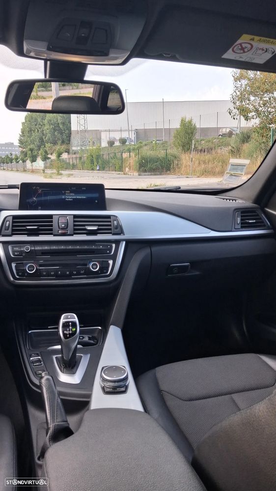 BMW 320 d Auto Line Luxury - 21