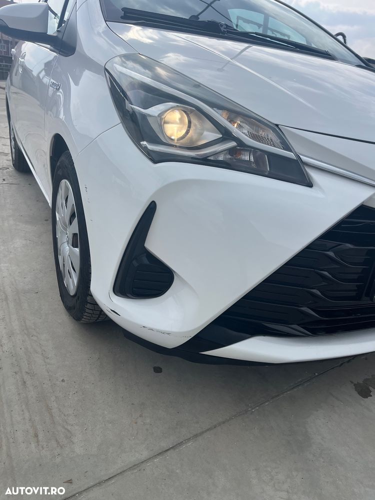 Toyota Yaris 1.5 VVT-i HSD Terra - 6