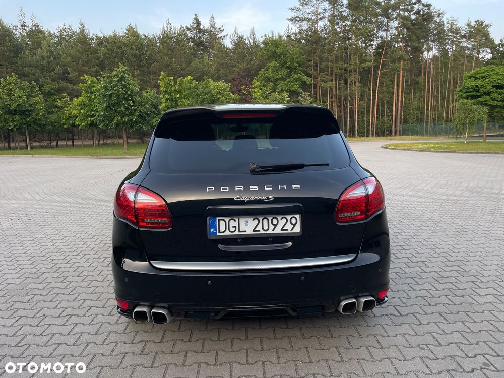 Porsche Cayenne S - 4