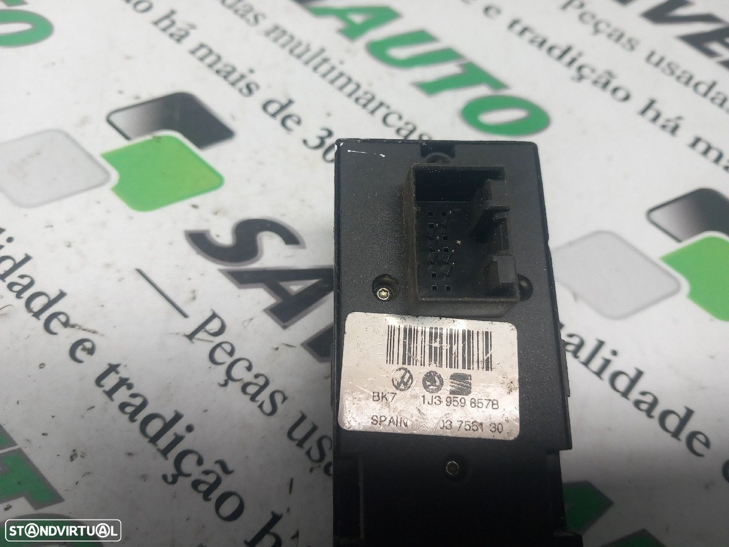 Botão / Botões / Comutador Vidro Esq Volkswagen Passat (3B3) - 4