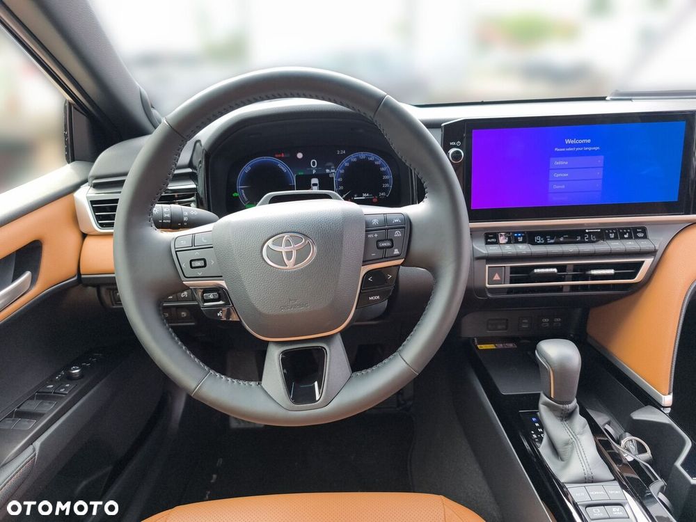 Toyota Camry - 16