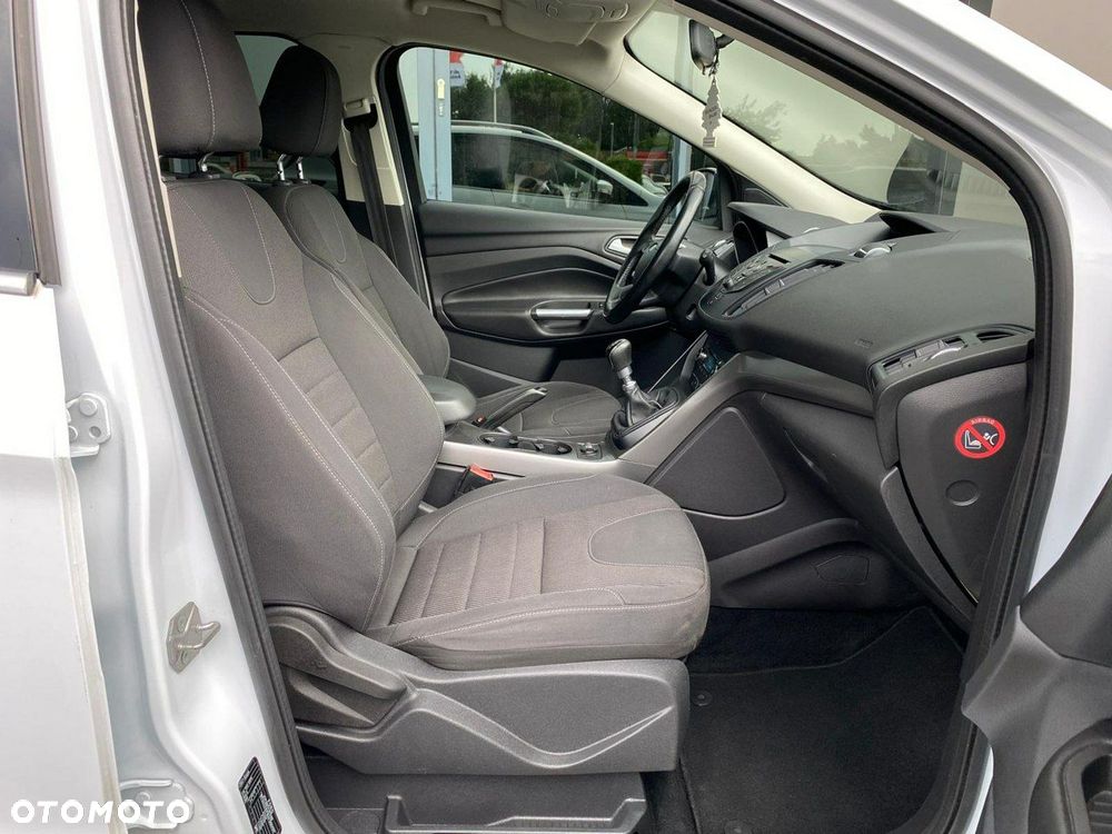 Ford Kuga 2.0 TDCi 2x4 Trend - 14