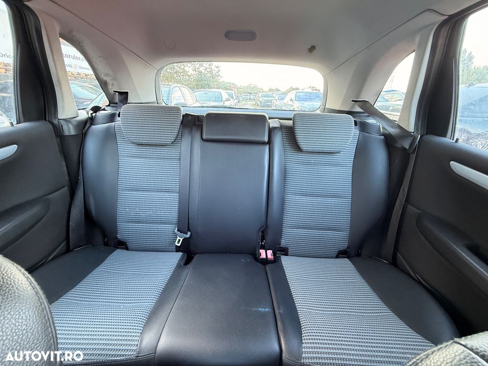 Mercedes-Benz B 200 CDI Special Edition - 16