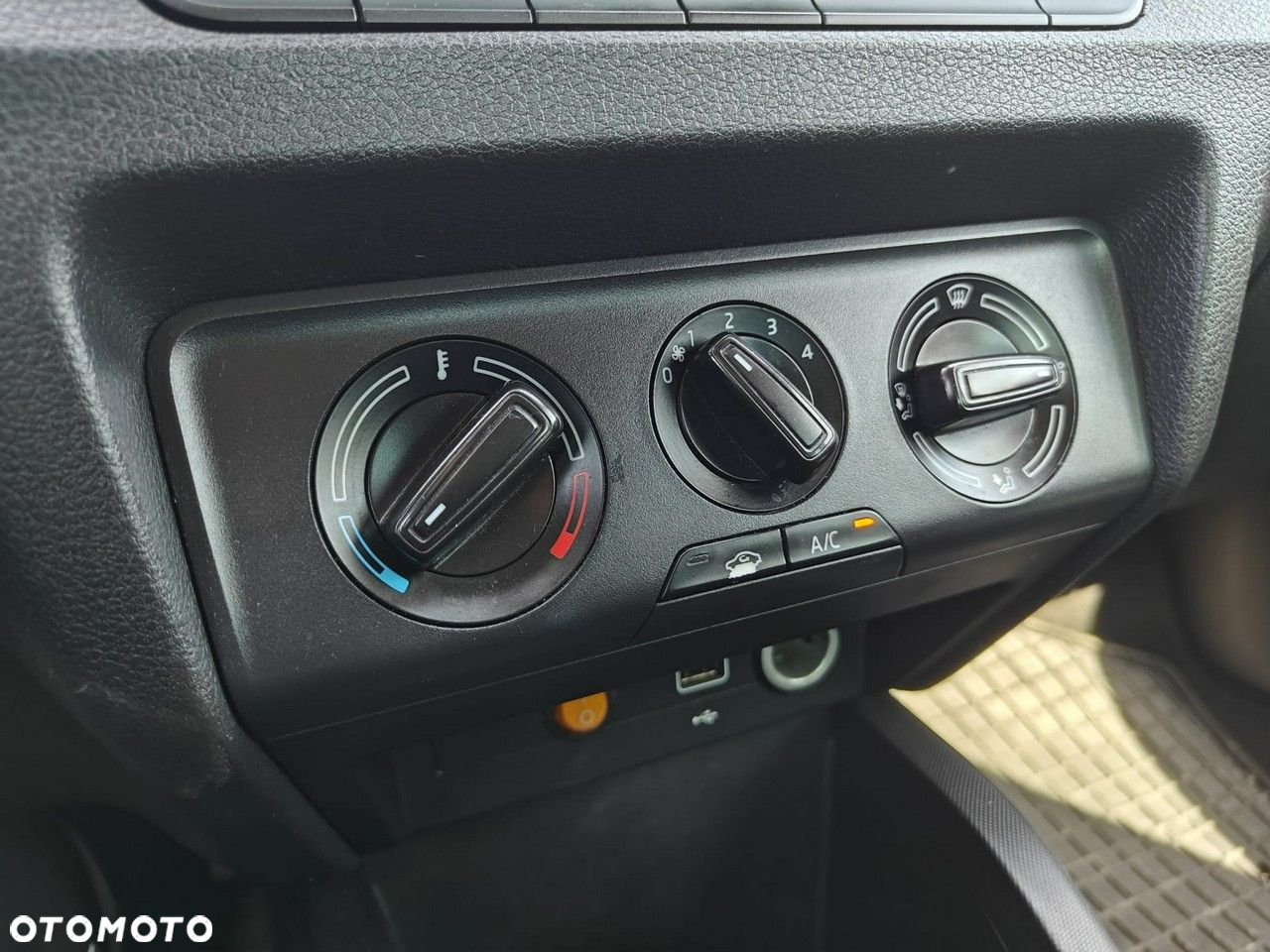 Skoda Fabia - 9